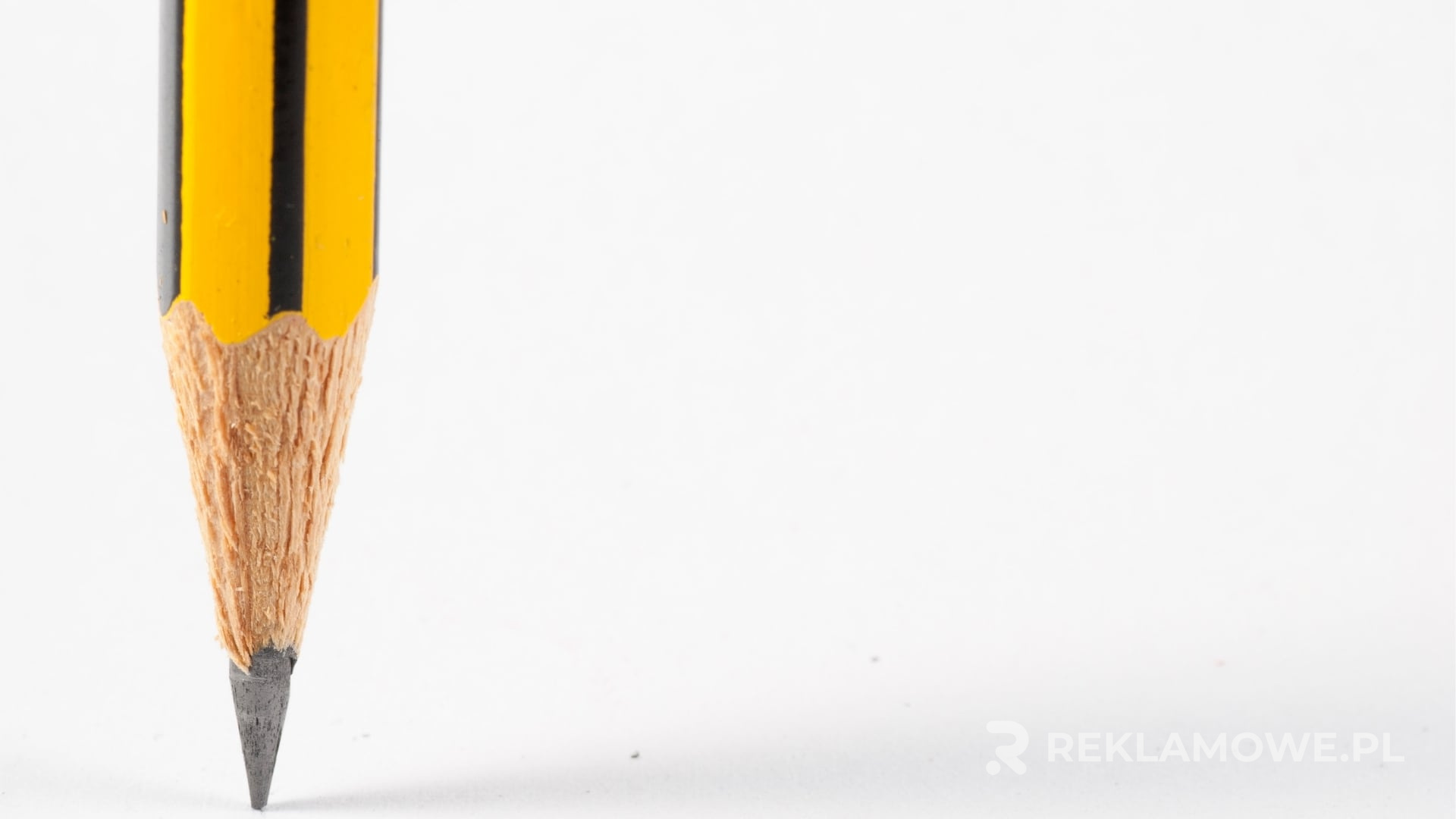 Branding ołówków reklamowych – najlepsze praktyki znakowania