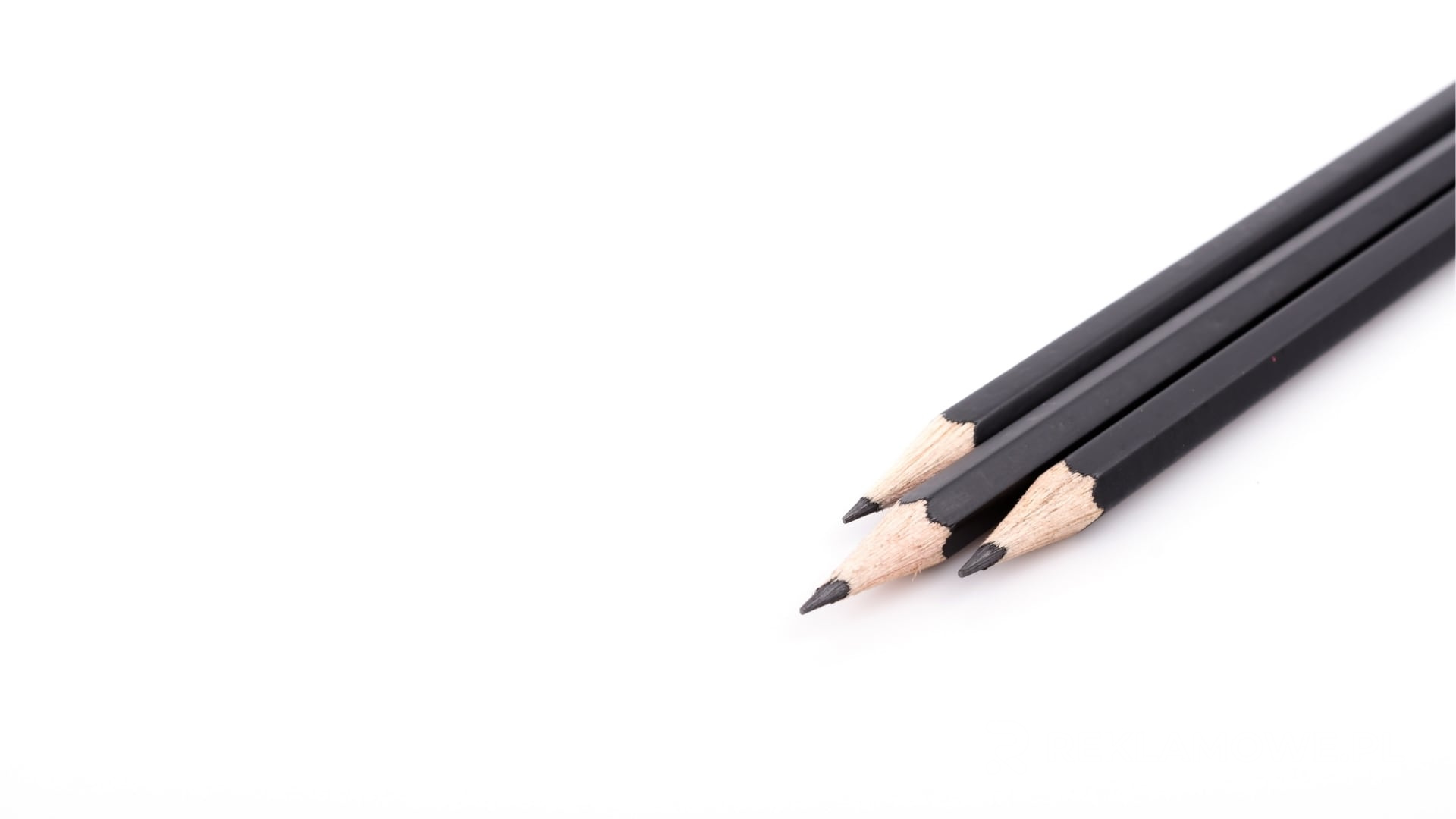 Ołówki reklamowe na biurku